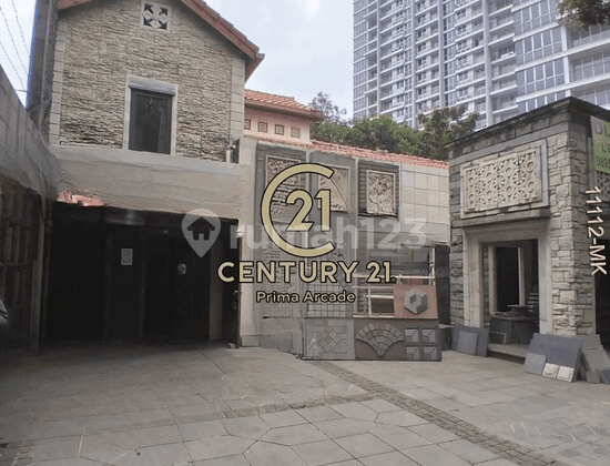 Strategic Land Calculation House for Residence or Business