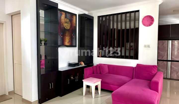 For Sale Hook House in Cluster Nusa Loka, Bds City 2