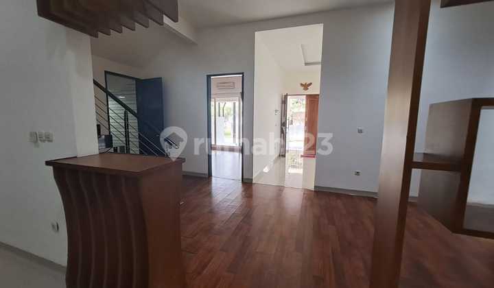 Dijual Cepat Rumah Mewah 3 Lt 240 Lb. 600 Alam Sutera Semi Furnish Siap Huni 2