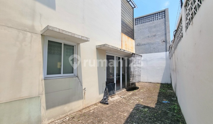 For Sale Cheap 2-Story Corner House in Oleaster Cluster, Gading Serpong. 2