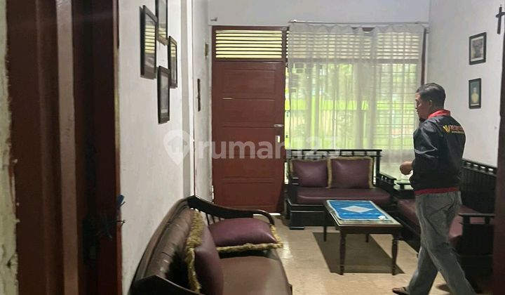 Dijualrumahperlurenovlokasiporosjalansudut 2