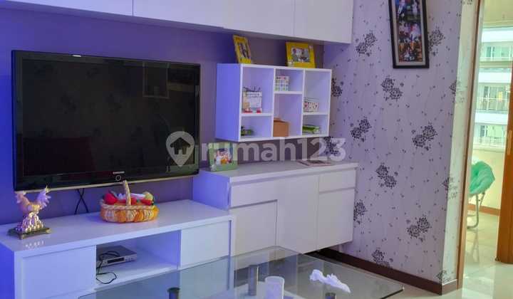Disewakan Condominium 2 Kamar Tidur Furnished Terenovasi
