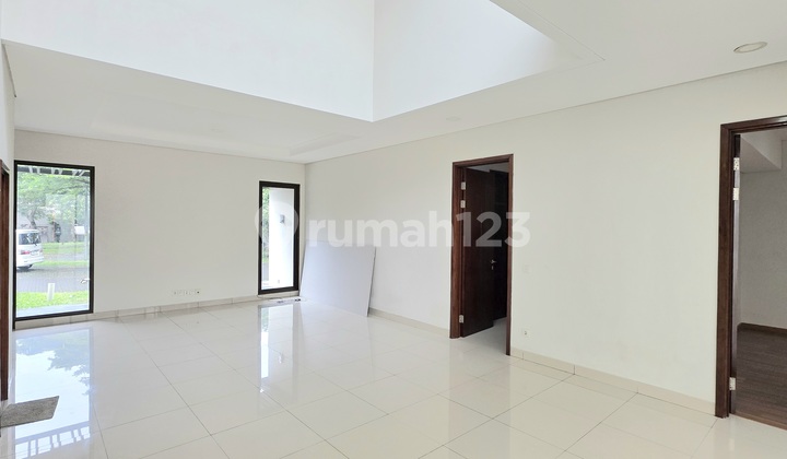 Rumah Prestigia The Eminent Bsd Posisi Bagus Depan Taman 2