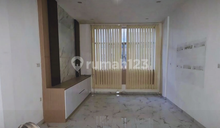 Ruko Bisnis Murah & Terawat di Cbd Polonia Ruko Bisnis Murah & Terawat di Cbd Polonia