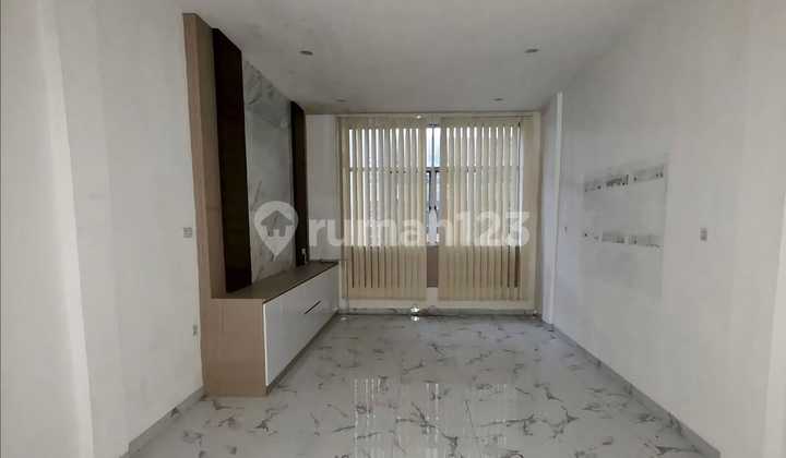 Ruko Bisnis Murah & Terawat di Cbd Polonia 2