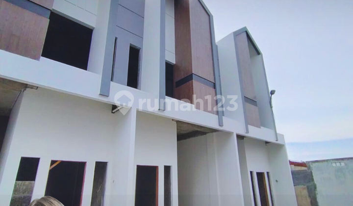 Rumah Murah di Jalan Timur 2 Komplek Cemara Houston