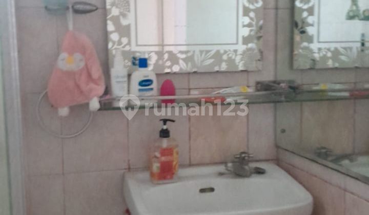 Dijual Cepat !! Rumah Siap Hunimetland Puri 2