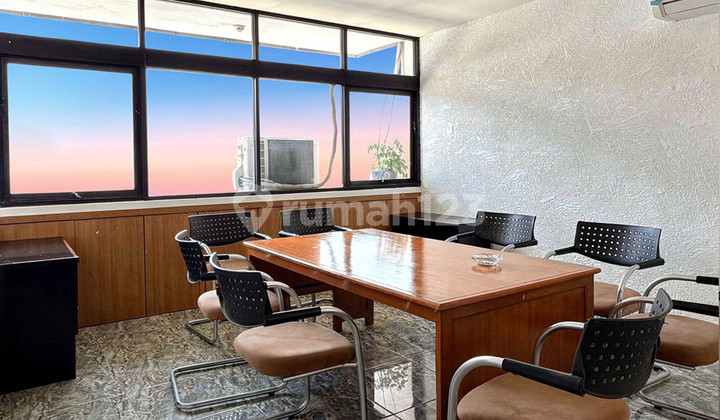 Ruko Pondok Indah, HGB, Traffic Tinggi, Berkelas Ruko Pondok Indah, HGB, Traffic Tinggi, Berkelas