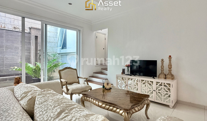 Menteng - Rumah Sewa 200 M² Full Furnish, Siap Huni!