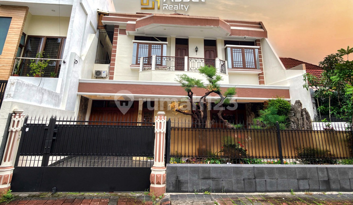 Rumah 300 Meter Jak-Pus, Area Menteng, Komersial Rumah 300 Meter Jak-Pus, Area Menteng, Komersial