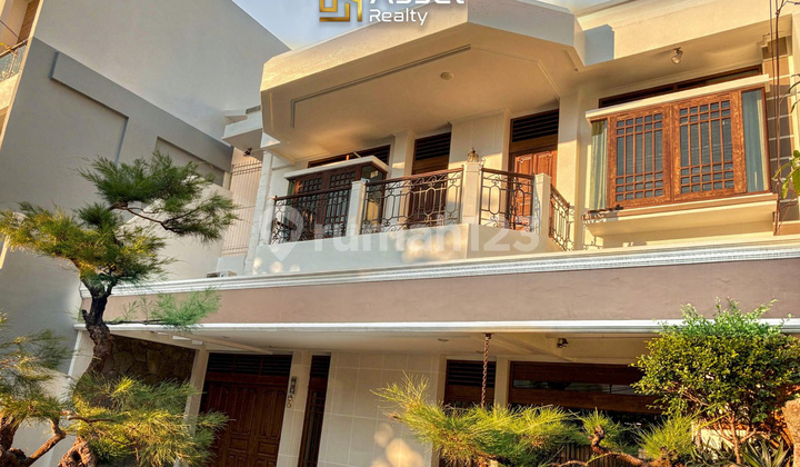 Rumah 300 Meter Jak-Pus, Area Menteng, Komersial Rumah 300 Meter Jak-Pus, Area Menteng, Komersial