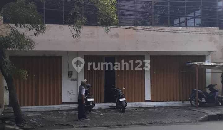 Ruko 3 Lantai Raya Manyar Surabaya Dekat Gubeng