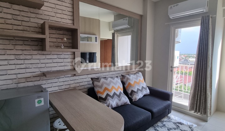 Apartemen Puncak Dharmahusada 2 Br Interior Bersih dan Terawat Apartemen Puncak Dharmahusada 2 Br Interior Bersih dan Terawat