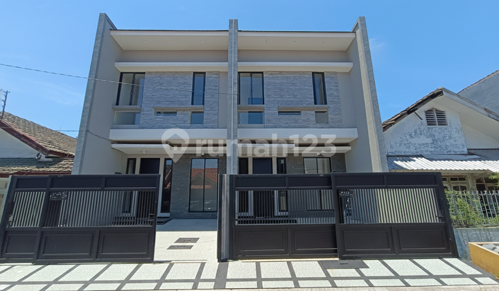 Rumah Baru 2 Lantai Minimalis Mewah Klampis Semolo Timur Dekat Araya