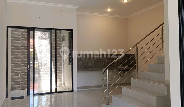 Rumah Baru 2 Lantai Minimalis Mewah Klampis Semolo Timur Dekat Araya 2