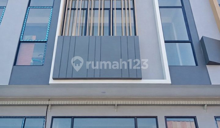 Ruko Premium 3 Lantai Kondisi Bersih Siap Huni Sukolilo Kelutih Dekat Pakuwon City