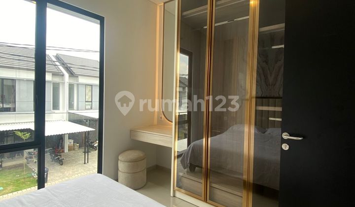 Rumah Baru 2 Lantai Park Sunrise Surabaya Timur Rungkut