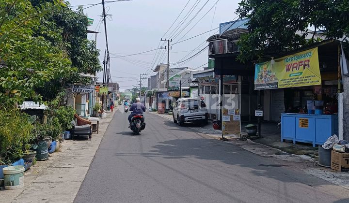 New Shop House Ready for Business, Located on Medokan Sawah Main Road. New Shop House Ready for Business, Located on Medokan Sawah Main Road.