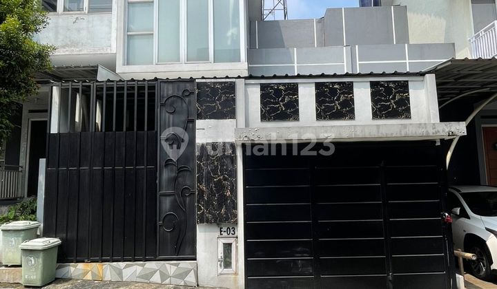 Nice Well-Maintained House Ready to Occupy in Tectona Lowokkwaru Housing, Malang, Gurami Fish Street. Nice Well-Maintained House Ready to Occupy in Tectona Lowokkwaru Housing, Malang, Gurami Fish Street.