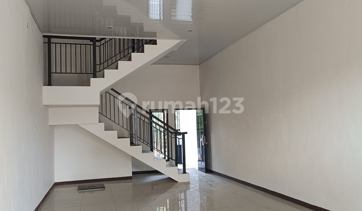 Ready-to-Occupy Shop House, Clean, Well-Maintained, Newly Renovated, Move-In Ready, Palm Square Pondok Candra Location
