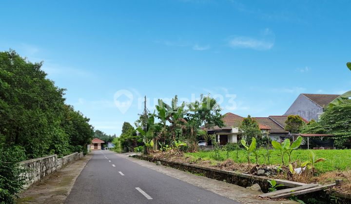 Premium Land in Sleman Residential Area, Suitable for Building a Villa Near UGM Campus