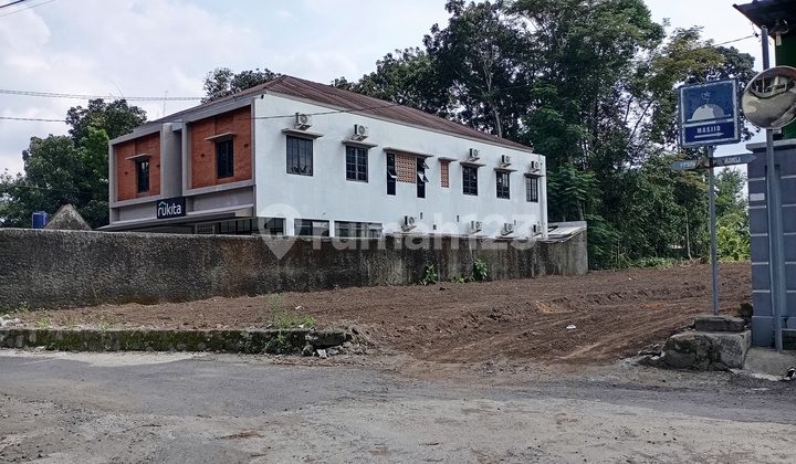 Potential and Rare Land, 500 Meters from UII Campus, Freehold Title Potential and Rare Land, 500 Meters from UII Campus, Freehold Title