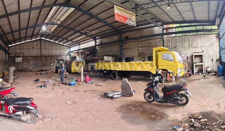 For Rent Strategic Warehouse Bekasi Narogong Main Road