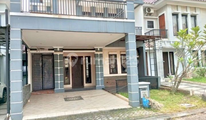 Rumah 2 Lantai Di Kompleks Legenda Wisata Rumah 2 Lantai Di Kompleks Legenda Wisata