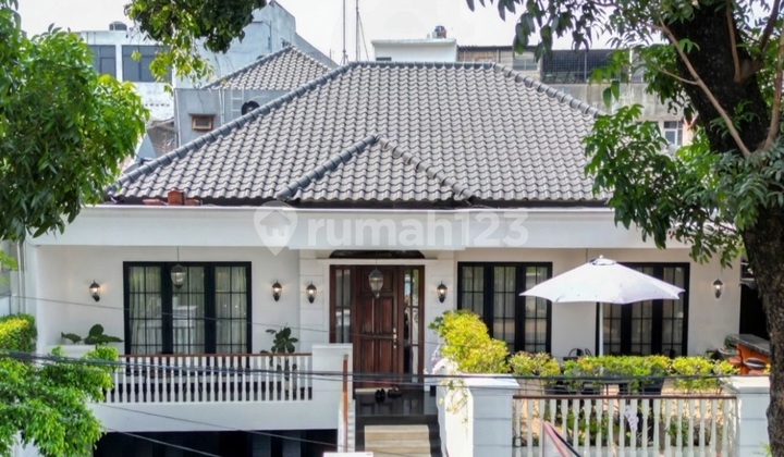Beautiful House in a Strategic Location at Senopati