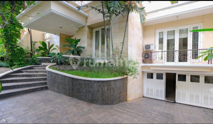 Rumah Modern Clasic Prime Area Pondok Indah Rumah Modern Clasic Prime Area Pondok Indah