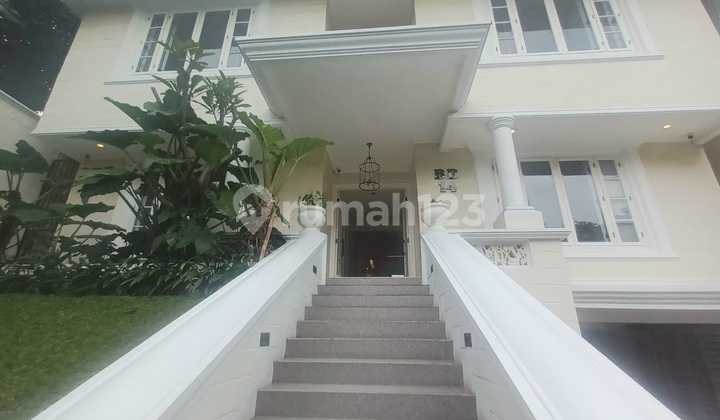 Beautiful House Location.quiet Pondok Indah 2