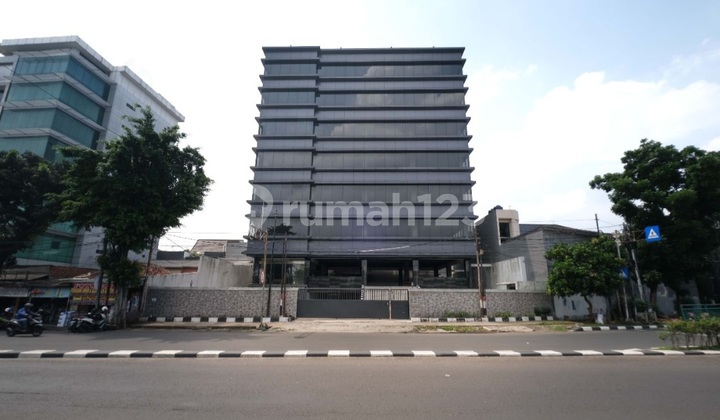 Brandnew Building Strategic Location