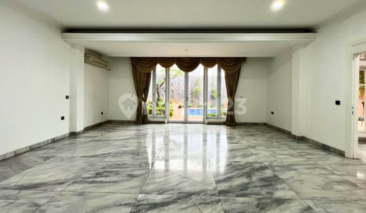 Spacious House Quiet Location Near Park 2