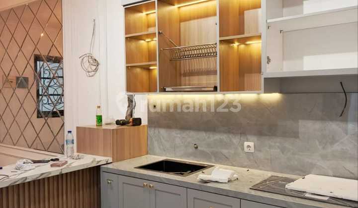 For Sale Quickly Modern Classic Luxury House Near Pasmod, Schools, Hospitals, etc. in Puspita Loka BSD 2