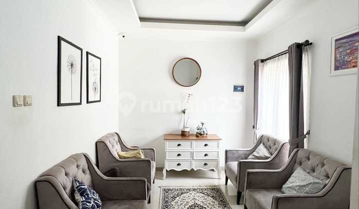 Dijual Cepat Rumah Siap Huni Asri 2 Lantai di Villa Amartha 2 Ciputat 2