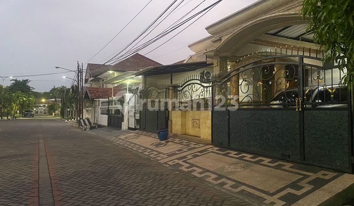 Dijual Rumah di Jl Satelite Indah, Tanjungsari, Surabaya