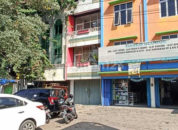3-Storey Shop House in Front of Bekasi Terminal 2