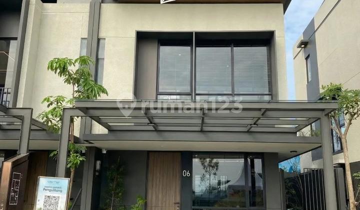 2-Storey Gold Livin House in Lippo Cikarang 2-Storey Gold Livin House in Lippo Cikarang