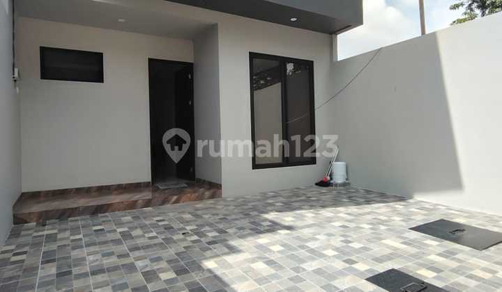 Dijual Rumah Baru Modern Manyar Jaya Surabaya