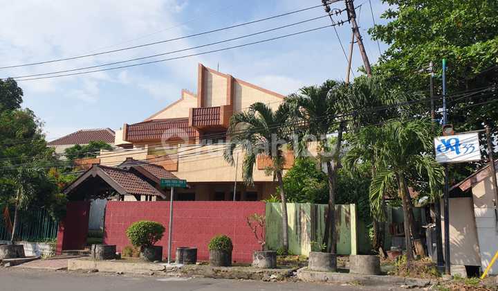 Disewakan Rumah Darmo Permai Timur Surabaya Cocok untuk Tempat Usaha/ Kantor/ Resto/Cafe