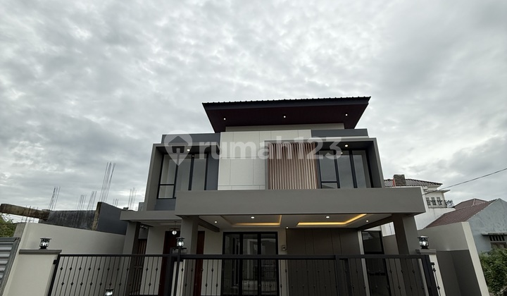 FOR SALE LUXURY HOUSE IN BOGOR CITY