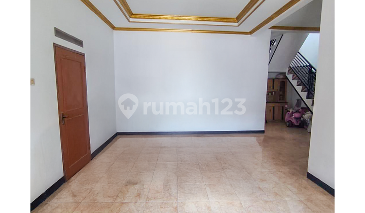 Dekat Akses Tol, Rumah, 2 Lantai, SHM, Dekat Tempat Ibadah, di Gede Bage 2