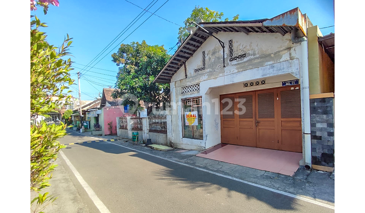 For Sale House Near Zayed Mosque Surakarta