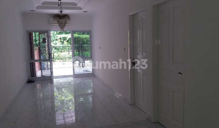 Disewakan Rumah Siap Huni Kelapa Gading Disewakan Rumah Siap Huni Kelapa Gading