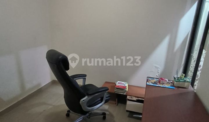 *DISEWAKAN MURAH* Rumah di belakang Mall Kelapa Gading.  Furnished.  2