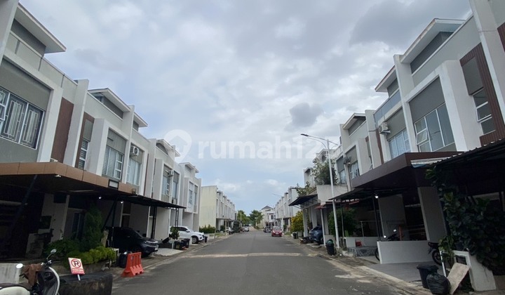 For Sale 2-Story House in De Diamond Residence 2