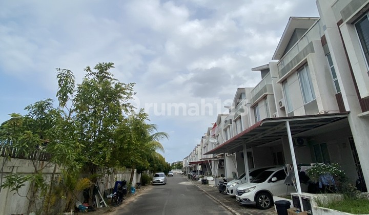 For Sale 2-Story House De Diamond Residence Batam Centre 2