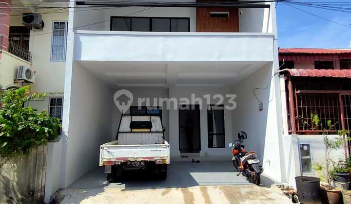 Dijual Rumah 2 Lantai Lucky Estate Siap Huni