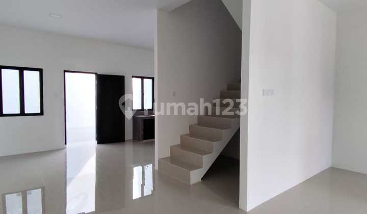 Dijual Rumah 2 Lantai Lucky Estate Siap Huni 2