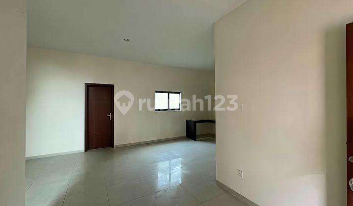 For Sale 2-Story House Ready to Occupy The Summer Residence Batam Centre 2